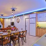 Stonhouse 2 * Kaş