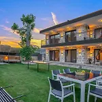 Stonhouse 2 *